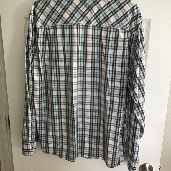 Weatherproof Long sleeve button down shirt - Picture 3 of 4